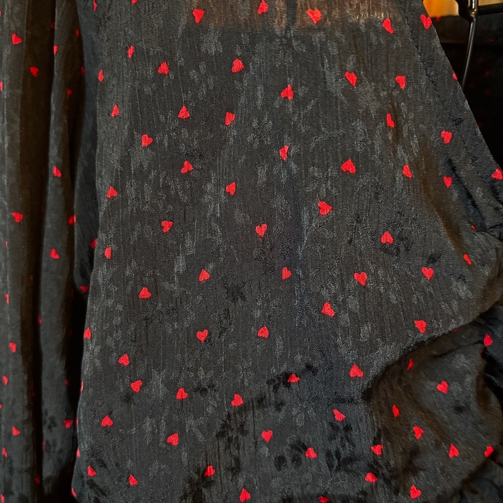 Heart Print Asymmetrical Ruched Blouse - Picture 3 of 6